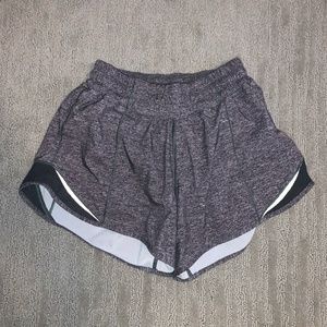lululemon hotty hot short 4"